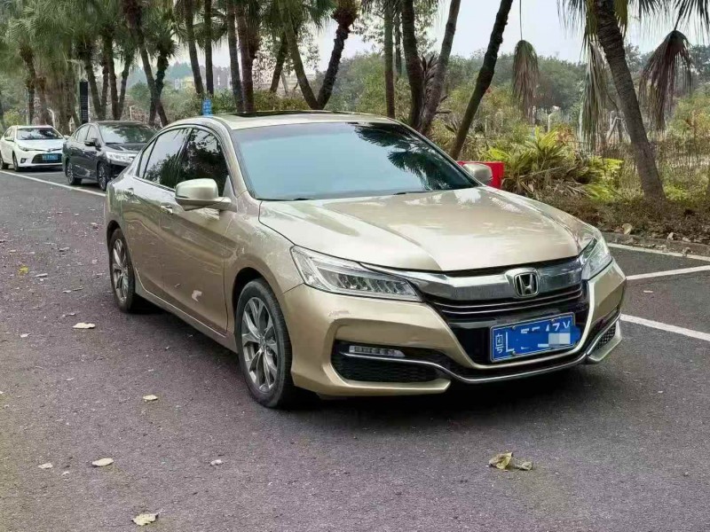 韶关17年本田雅阁2