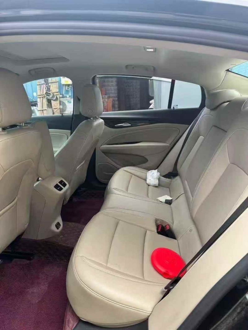 洛阳20年别克君威5