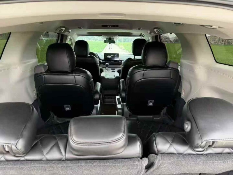 湖州25年丰田塞纳6