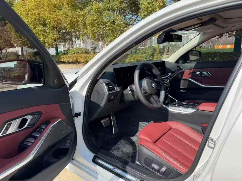 淮安23年宝马3系7