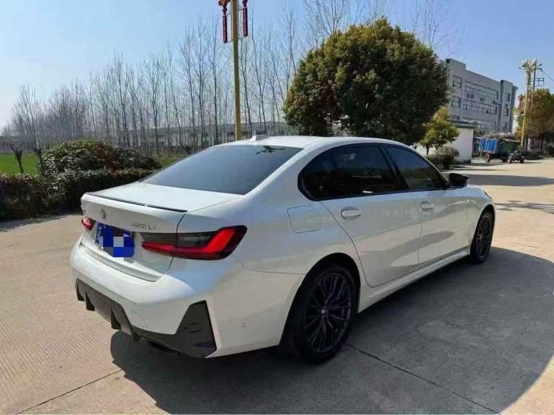 淮安23年宝马3系9