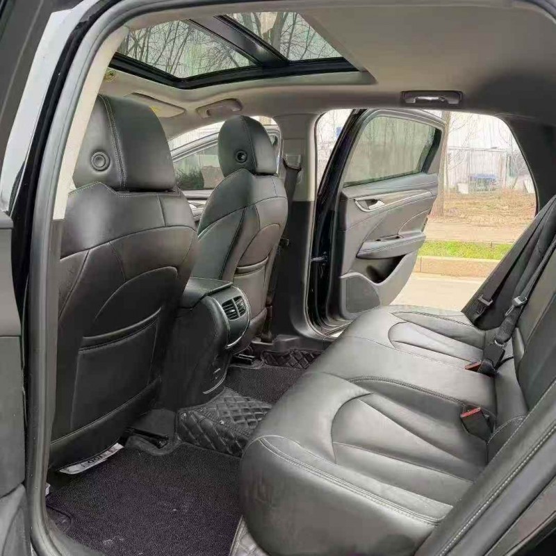 济宁22年别克君越5