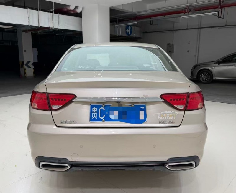 成都19年吉利帝豪2