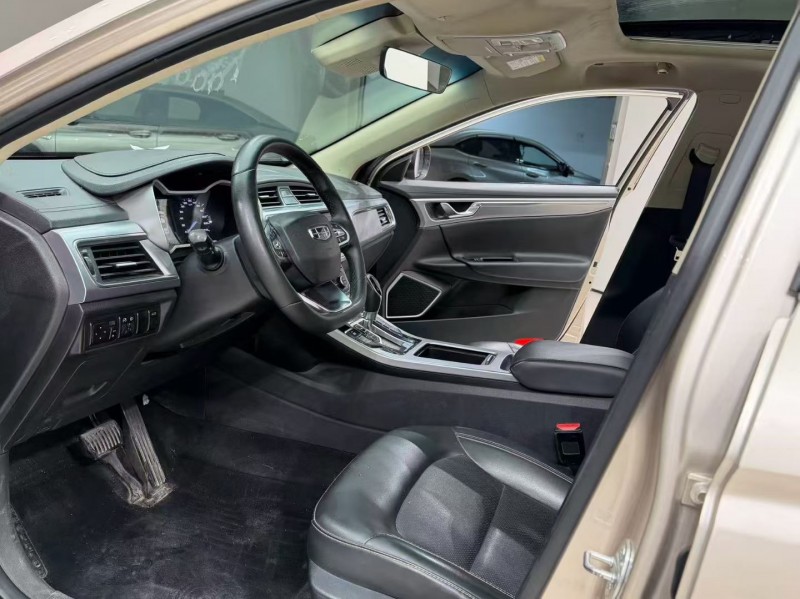 成都19年吉利帝豪9