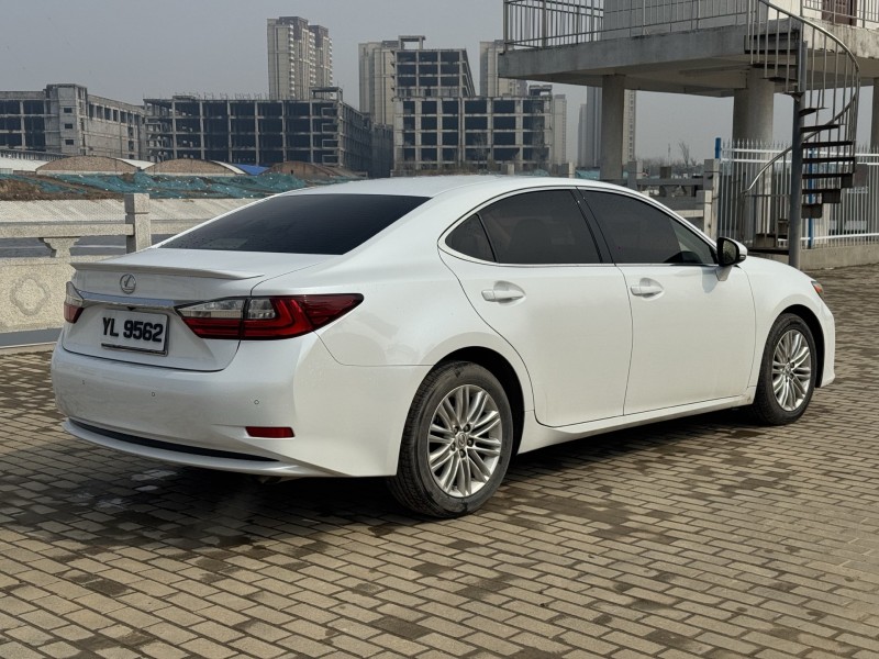 苏州18年雷克萨斯ES7