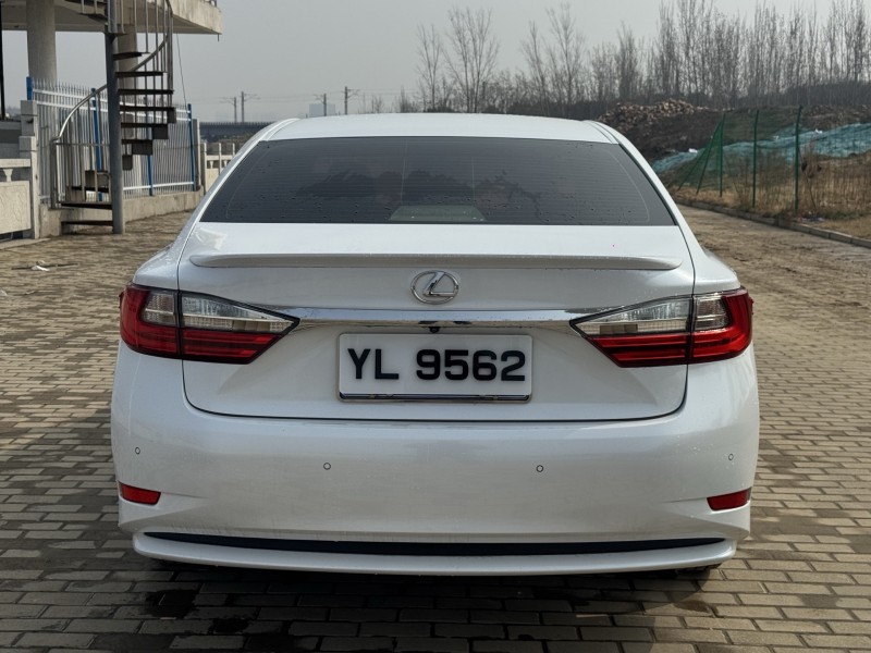 苏州18年雷克萨斯ES9