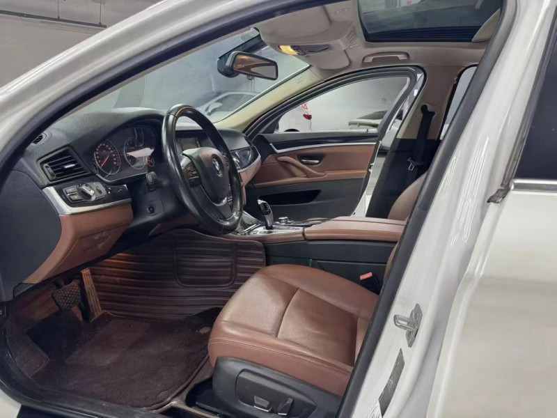 成都17年宝马5系4