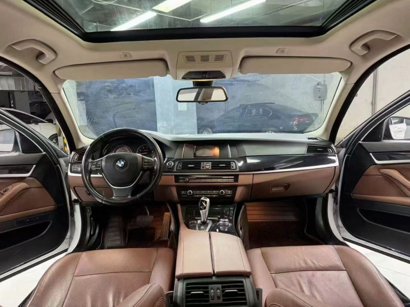 成都17年宝马5系9