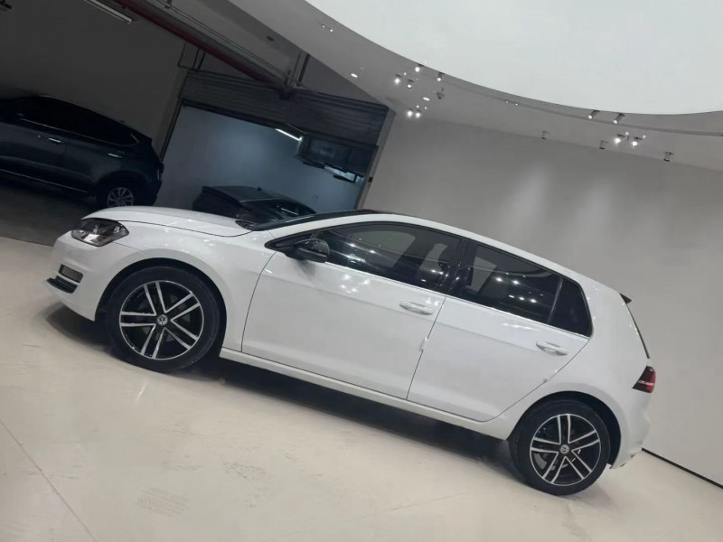 成都17年大众高尔夫2