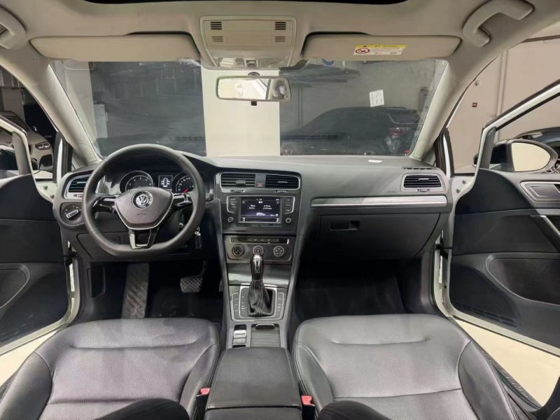 成都17年大众高尔夫5