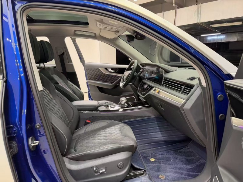 成都21年红旗HS54