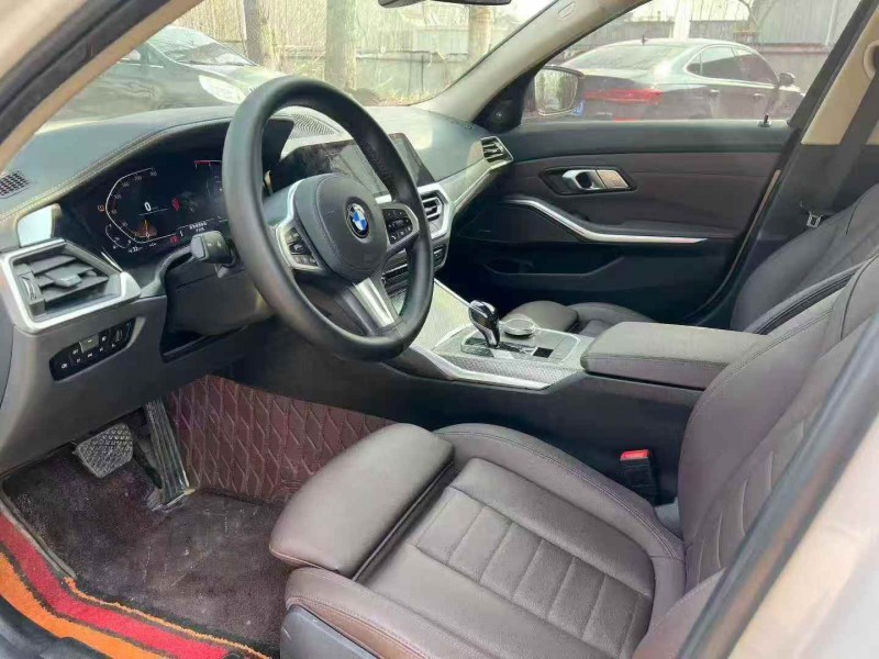 济宁21年宝马3系4