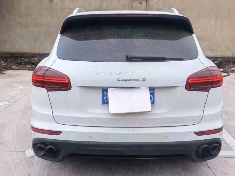 台州16年保时捷卡宴2