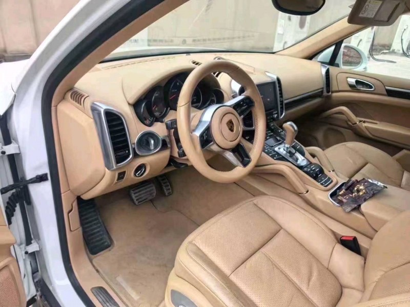 台州16年保时捷卡宴5