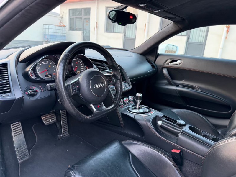 唐山14年奥迪R84