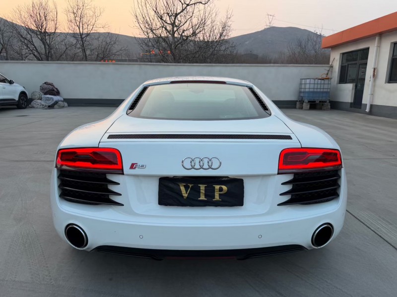 唐山14年奥迪R88