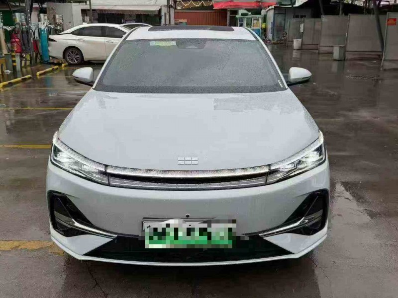 汕头25年吉利银河1