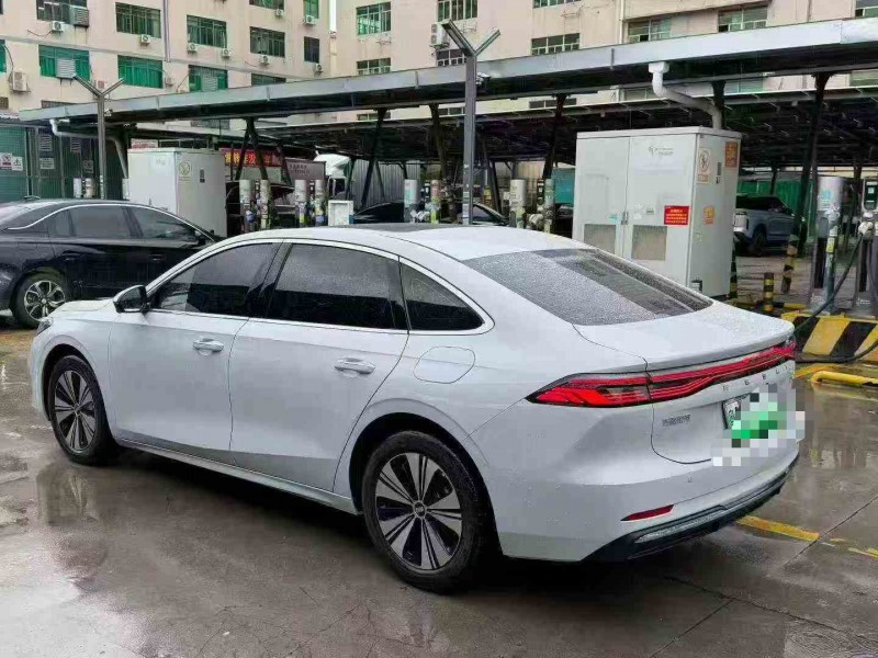 汕头25年吉利银河6