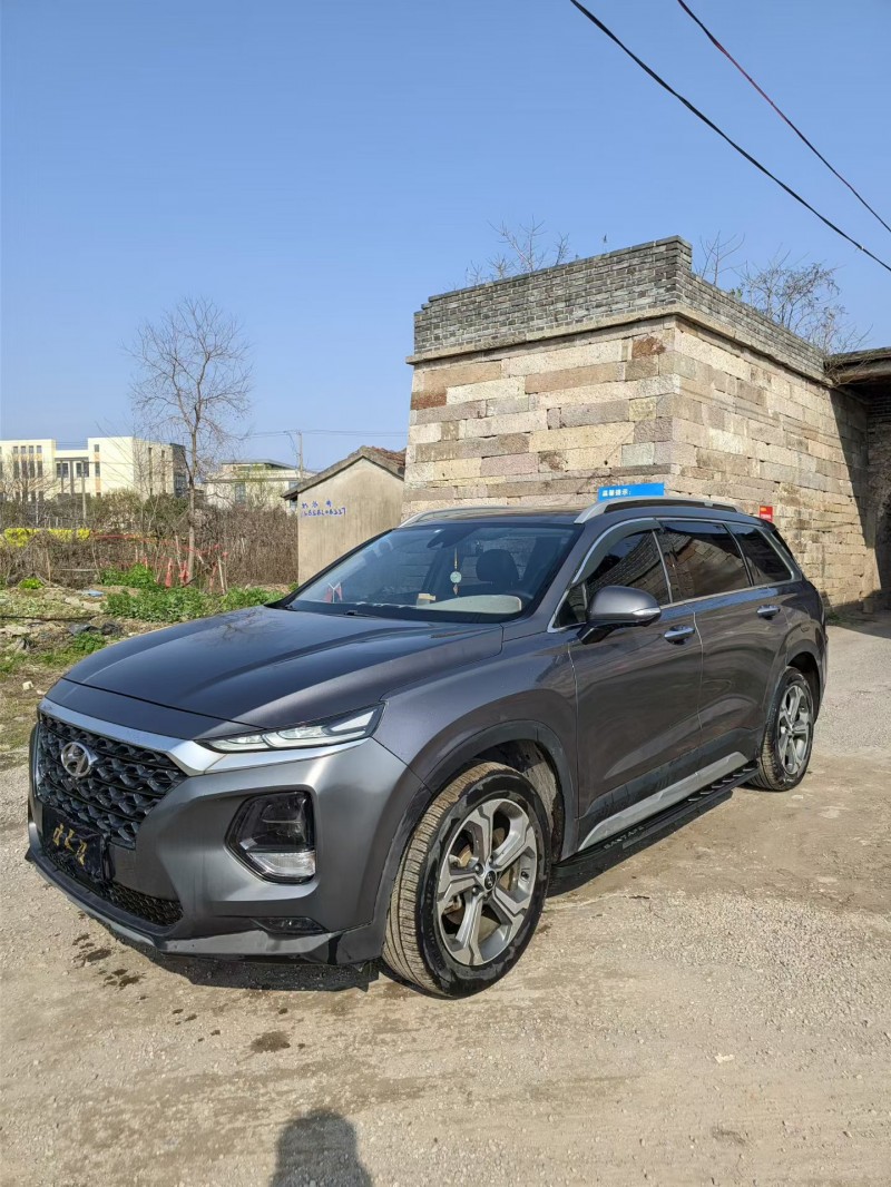 绍兴20年现代全新胜达2