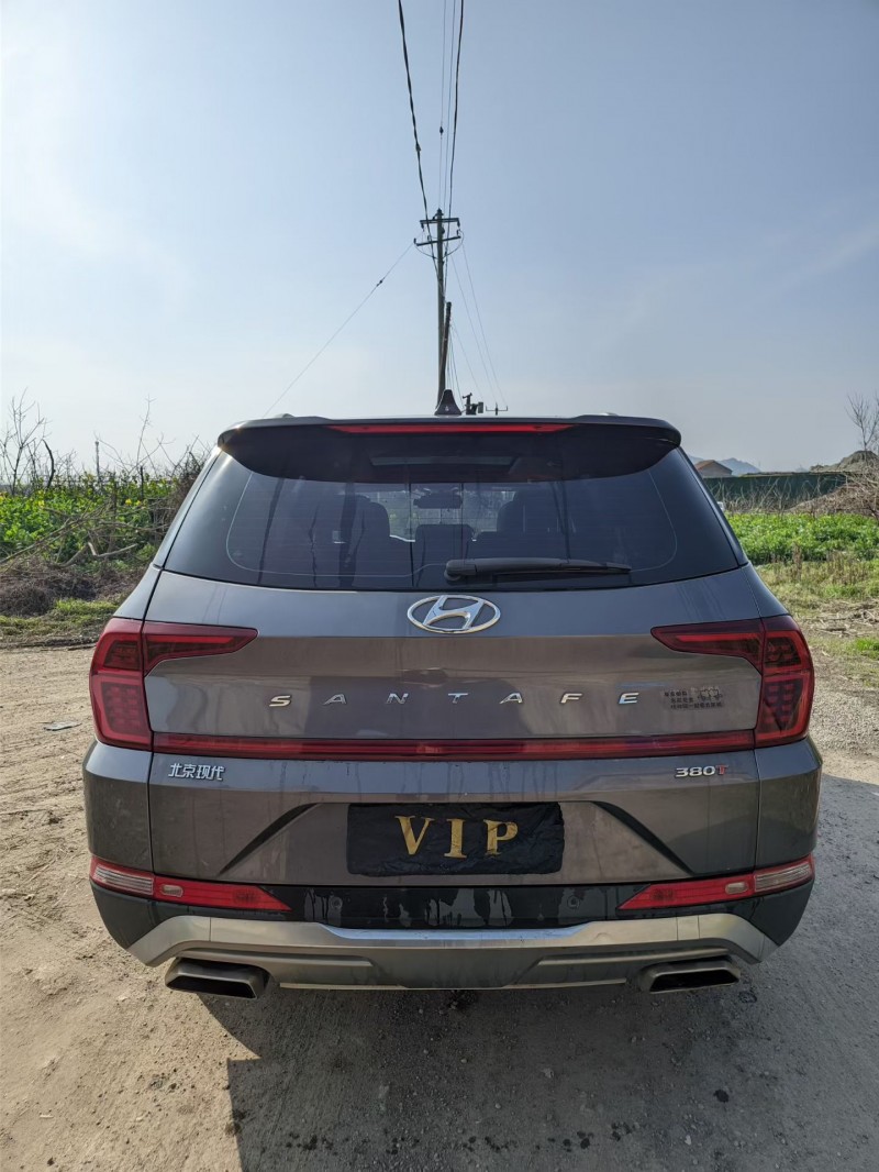 绍兴20年现代全新胜达5