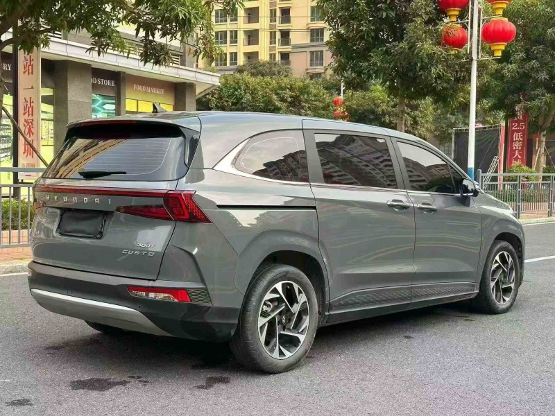 汕头23年现代库斯图8