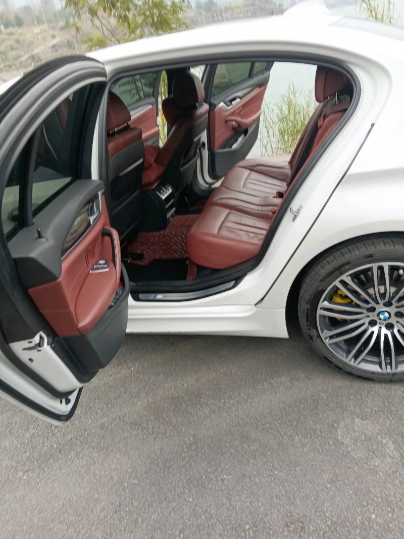 宁波18年宝马5系5