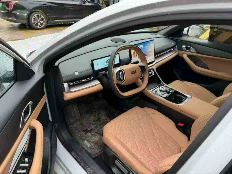 汕头25年吉利银河4