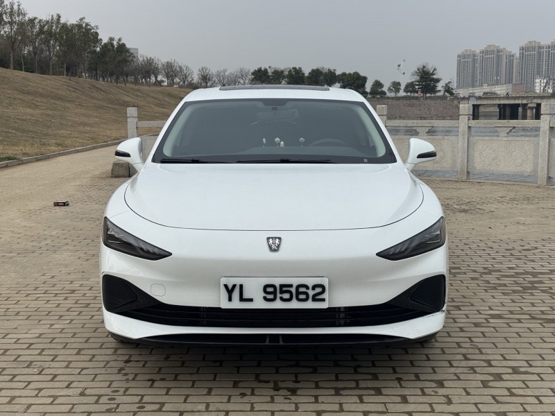 郑州25年荣威D71