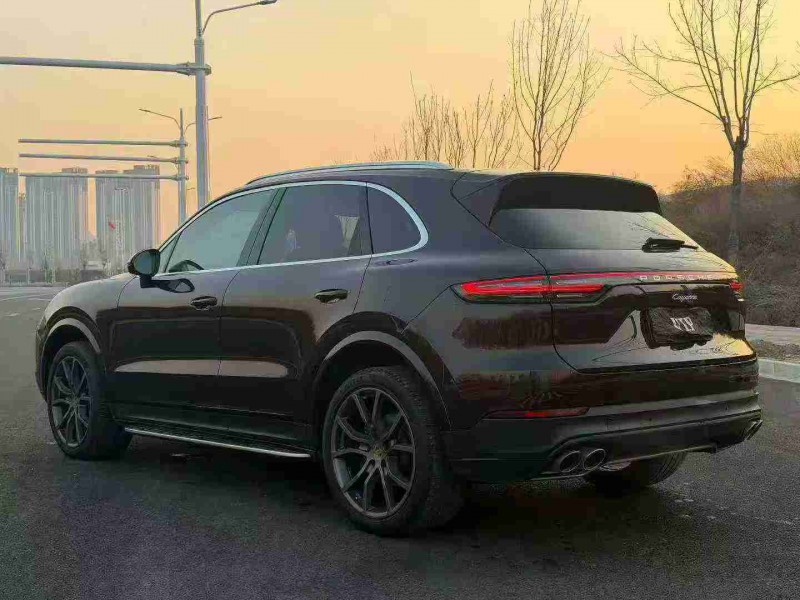 石家庄21年保时捷卡宴4