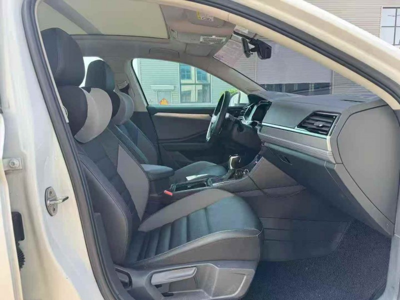 东营21年大众速腾4