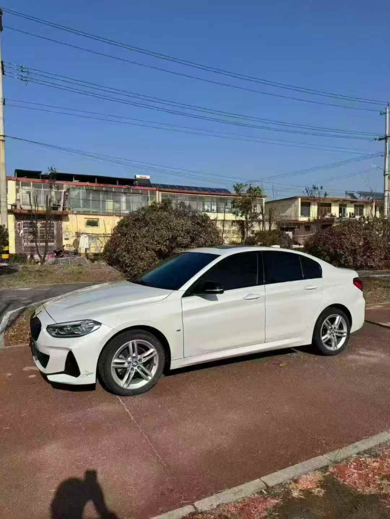 枣庄22年宝马1系3