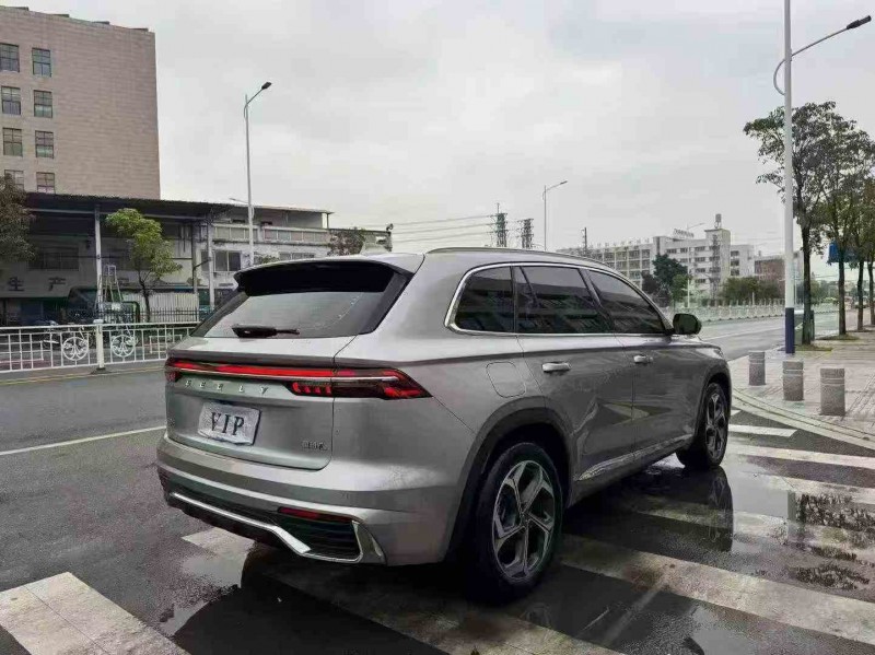 深圳22年吉利星越5