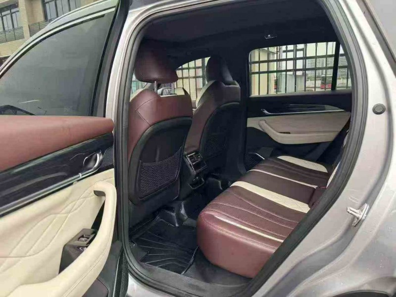 深圳22年吉利星越8