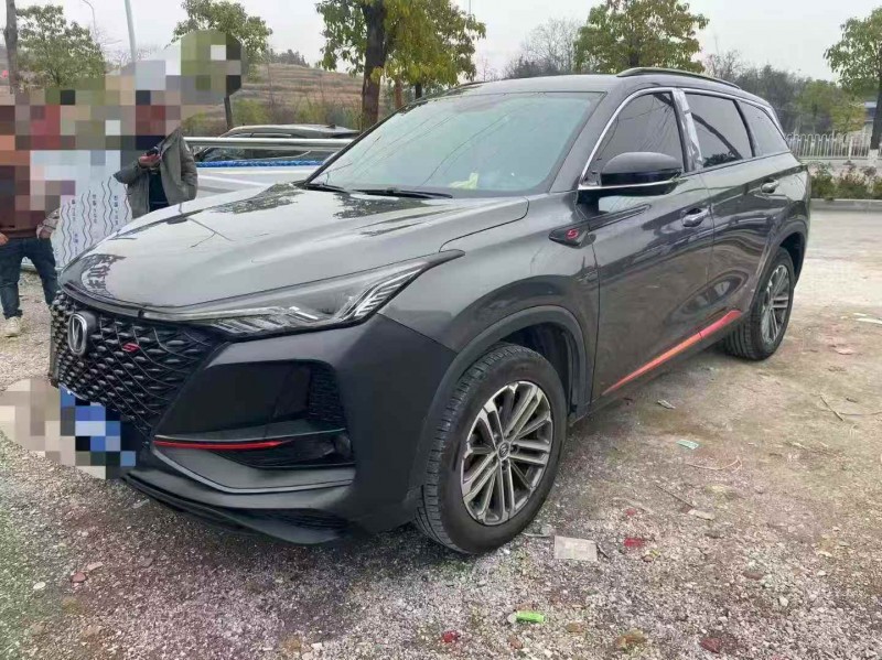 绍兴21年长安汽车CS753