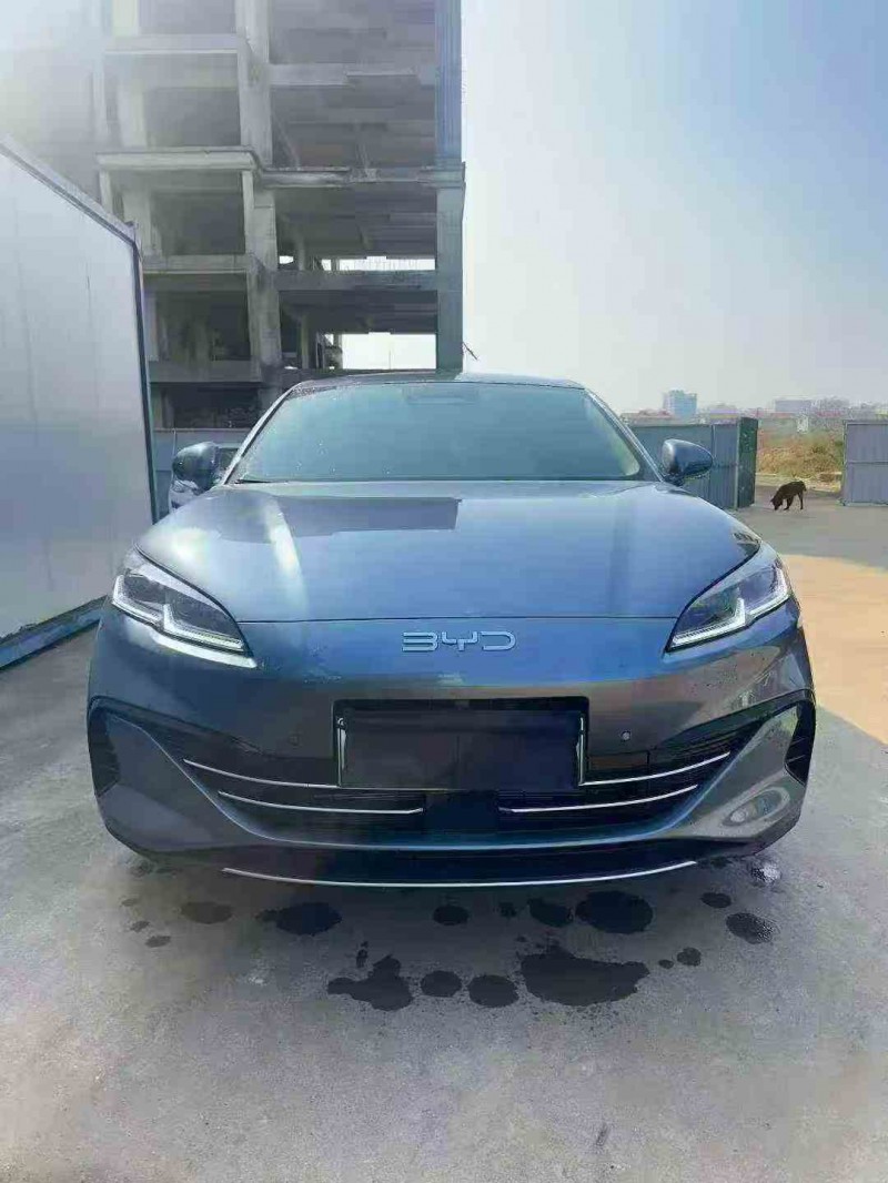 北海25年比亞迪海豹1