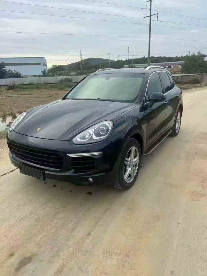 合肥17年保时捷卡宴2