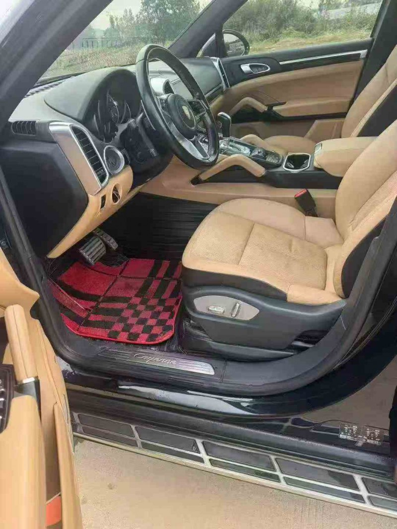 合肥17年保时捷卡宴3