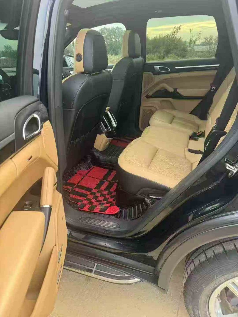 合肥17年保时捷卡宴7