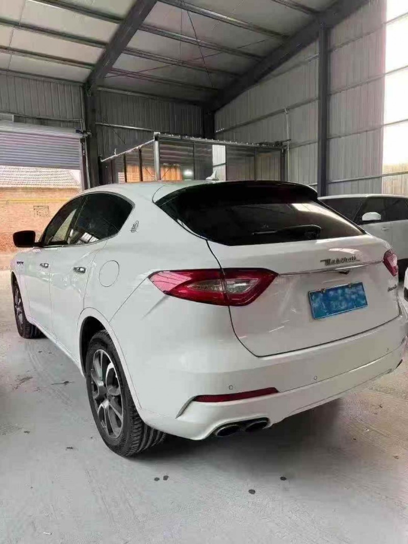 菏泽17年玛莎拉蒂Levante8