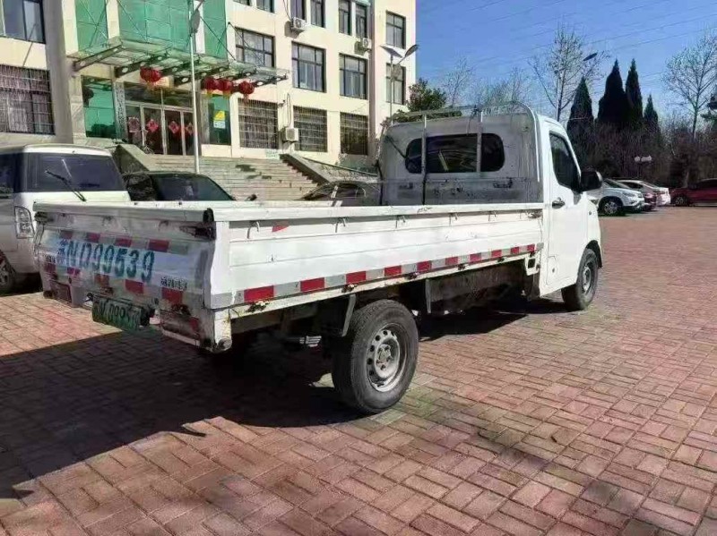 东营24年吉利远程8