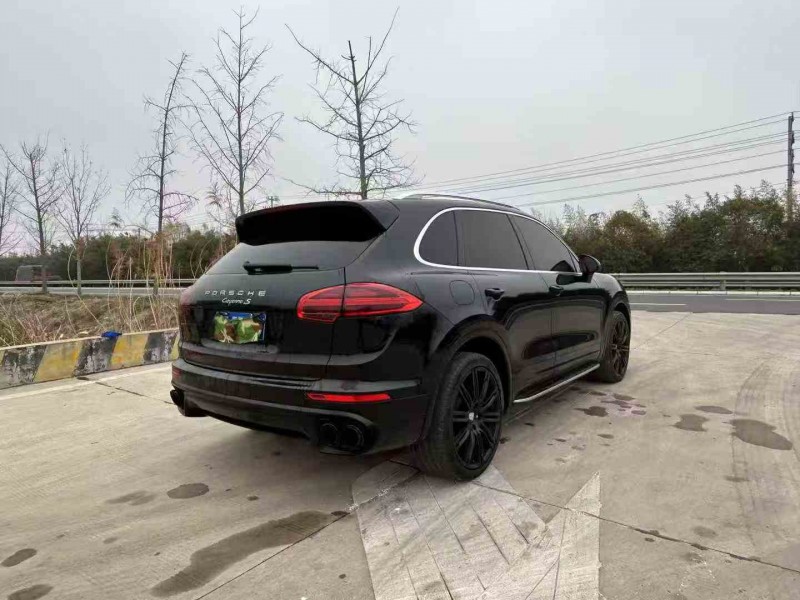 徐州17年保时捷卡宴5