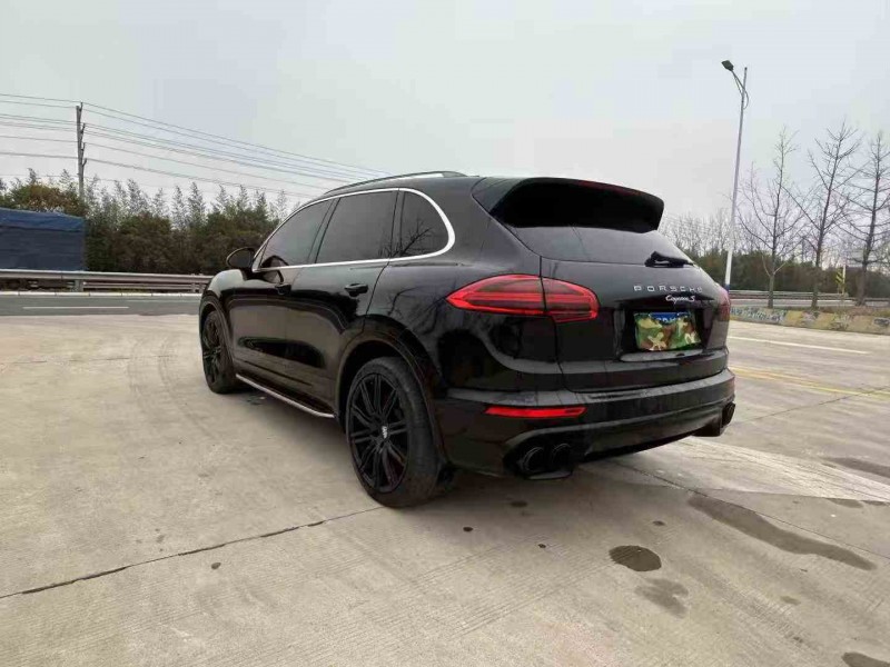 徐州17年保时捷卡宴6