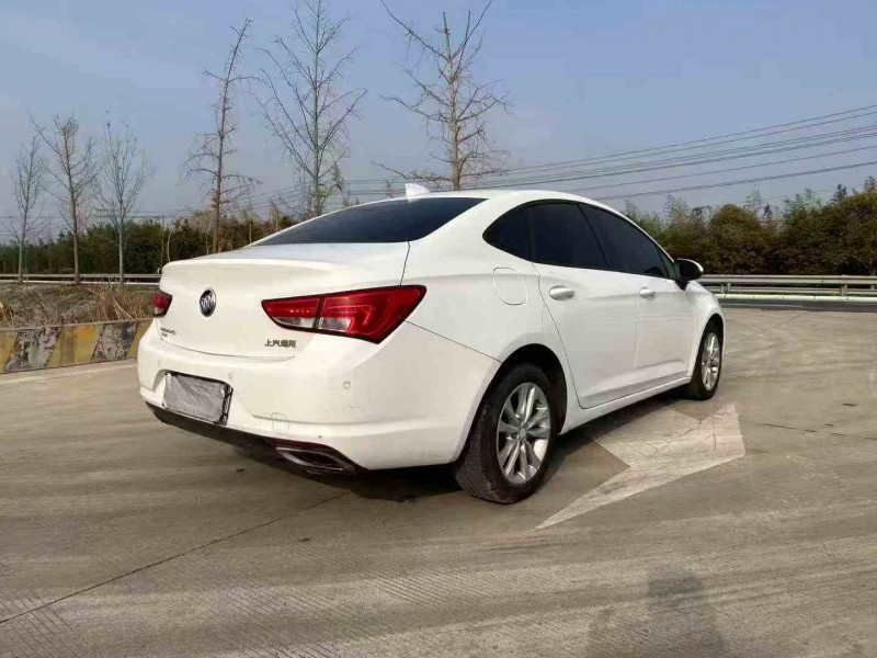 徐州18年別克威朗6