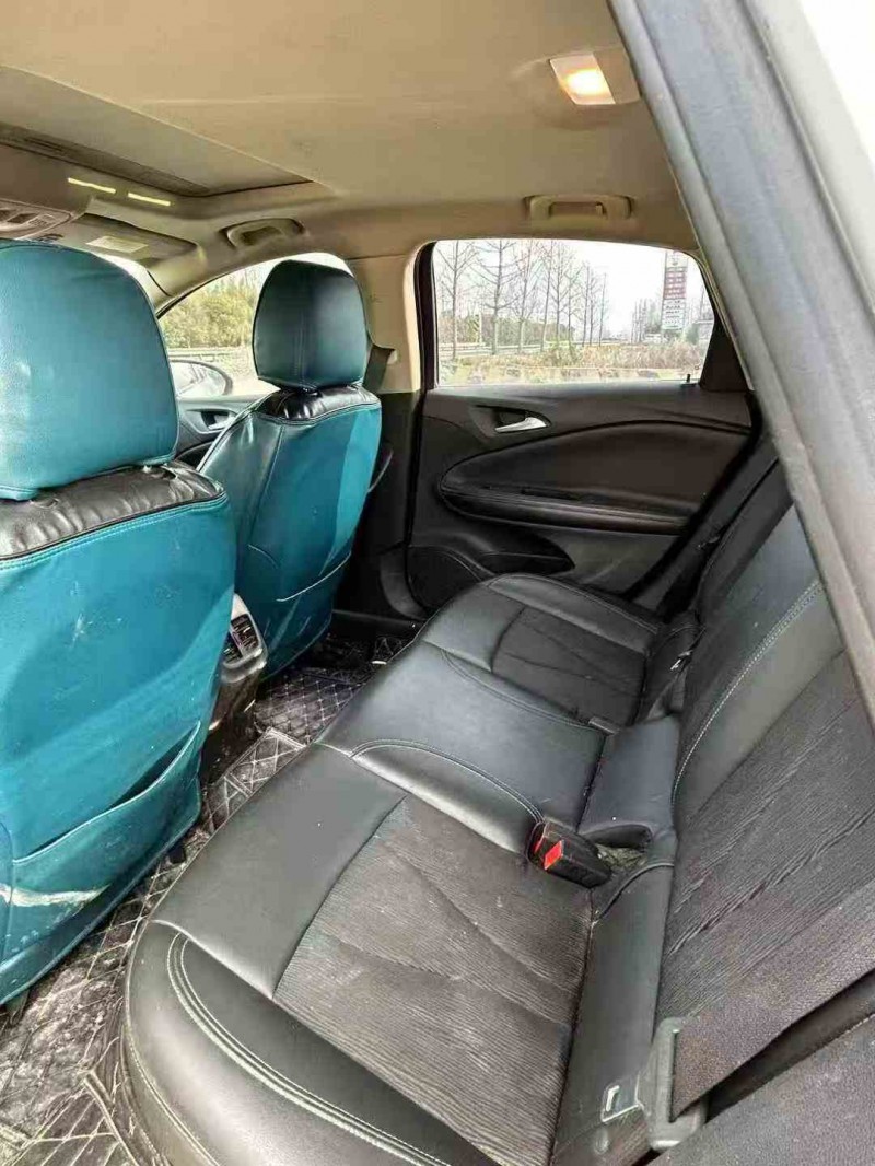 徐州18年別克威朗8