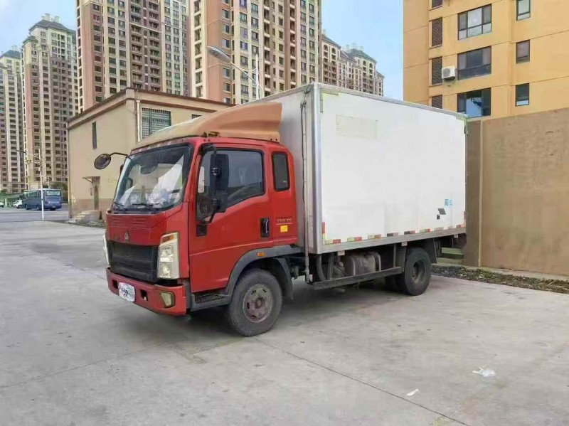 濰坊18年卡車系列重汽豪沃2