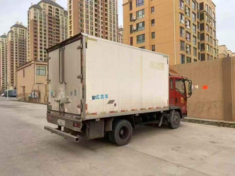 濰坊18年卡車系列重汽豪沃8