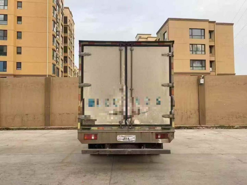 濰坊18年卡車系列重汽豪沃9