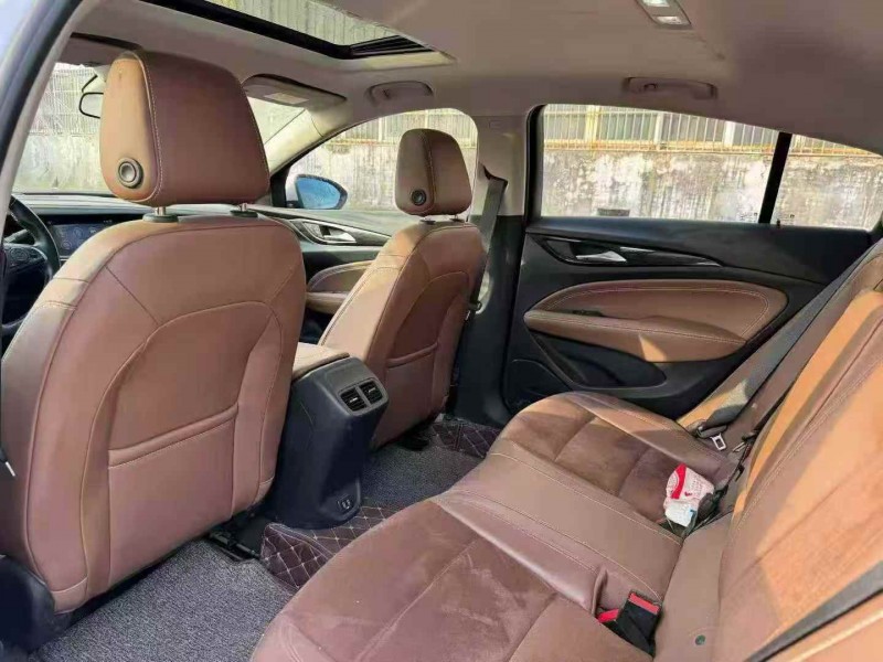 菏泽20年别克君威5