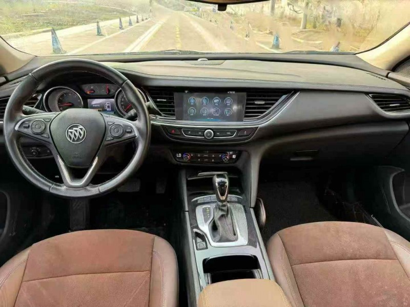 菏泽20年别克君威6