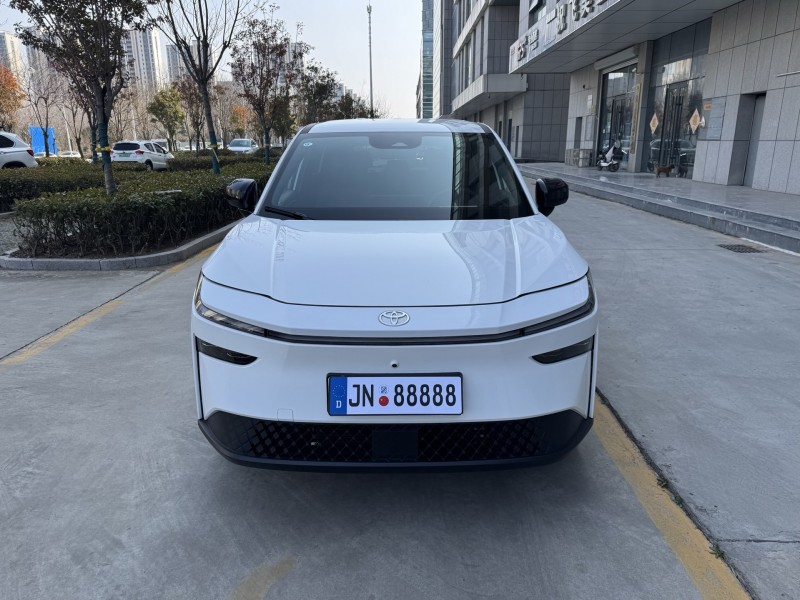 濟寧25年豐田鉑智1